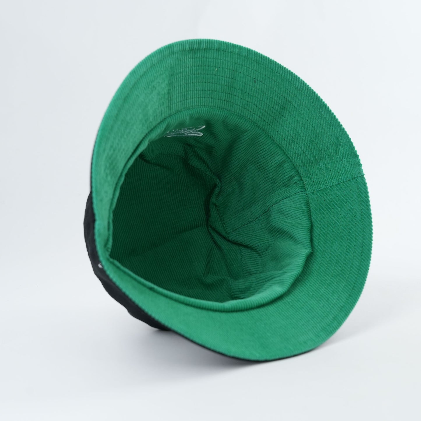 Reversible bucket hat